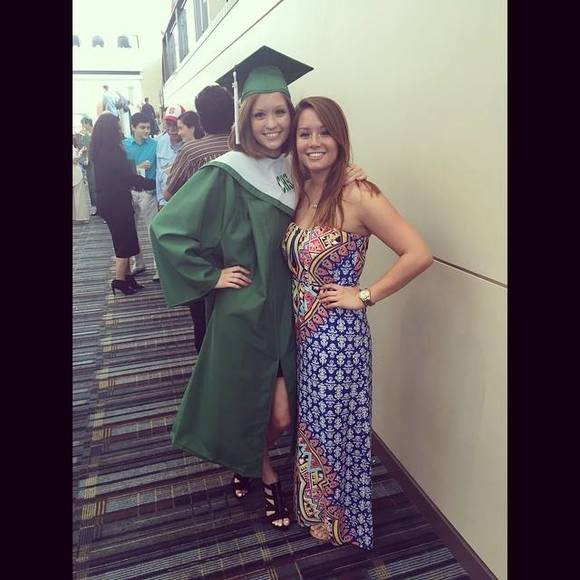 Meet your Posher, Jennifer - Picture 1 of 1